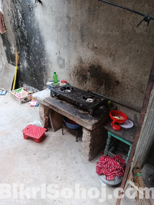 বাড়িসহ জমি বিক্রয়